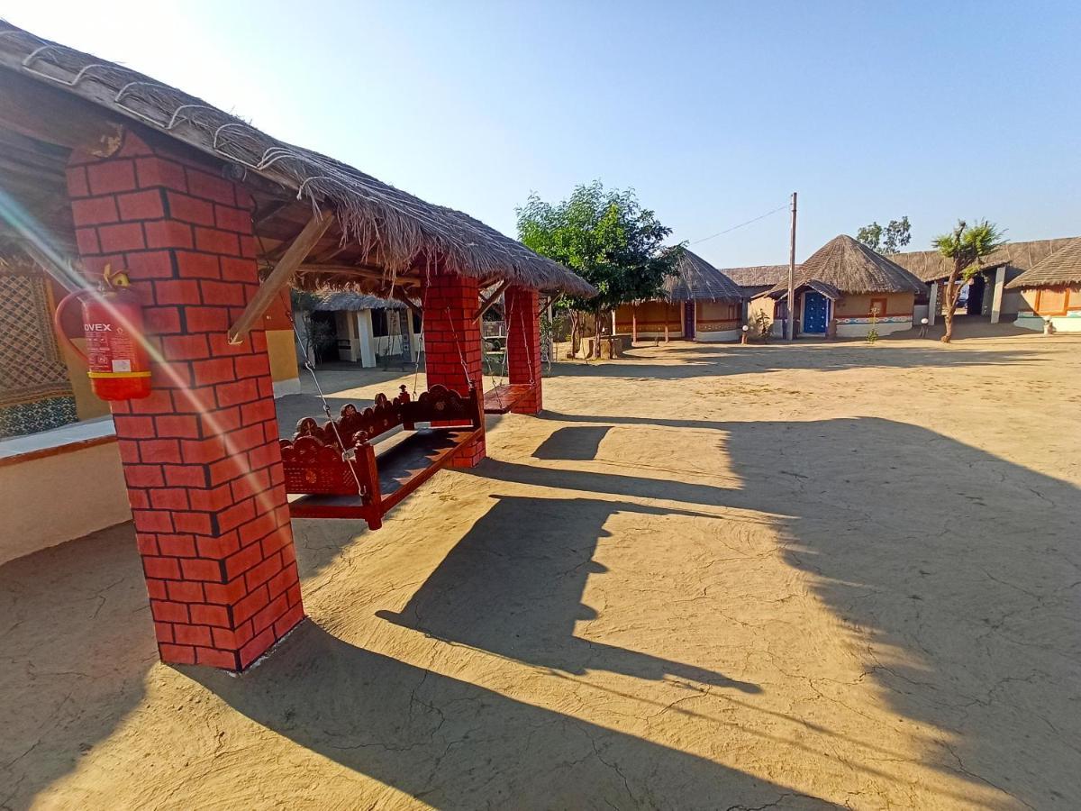 Kutir Craft Village Resort Bherandiāla Dış mekan fotoğraf