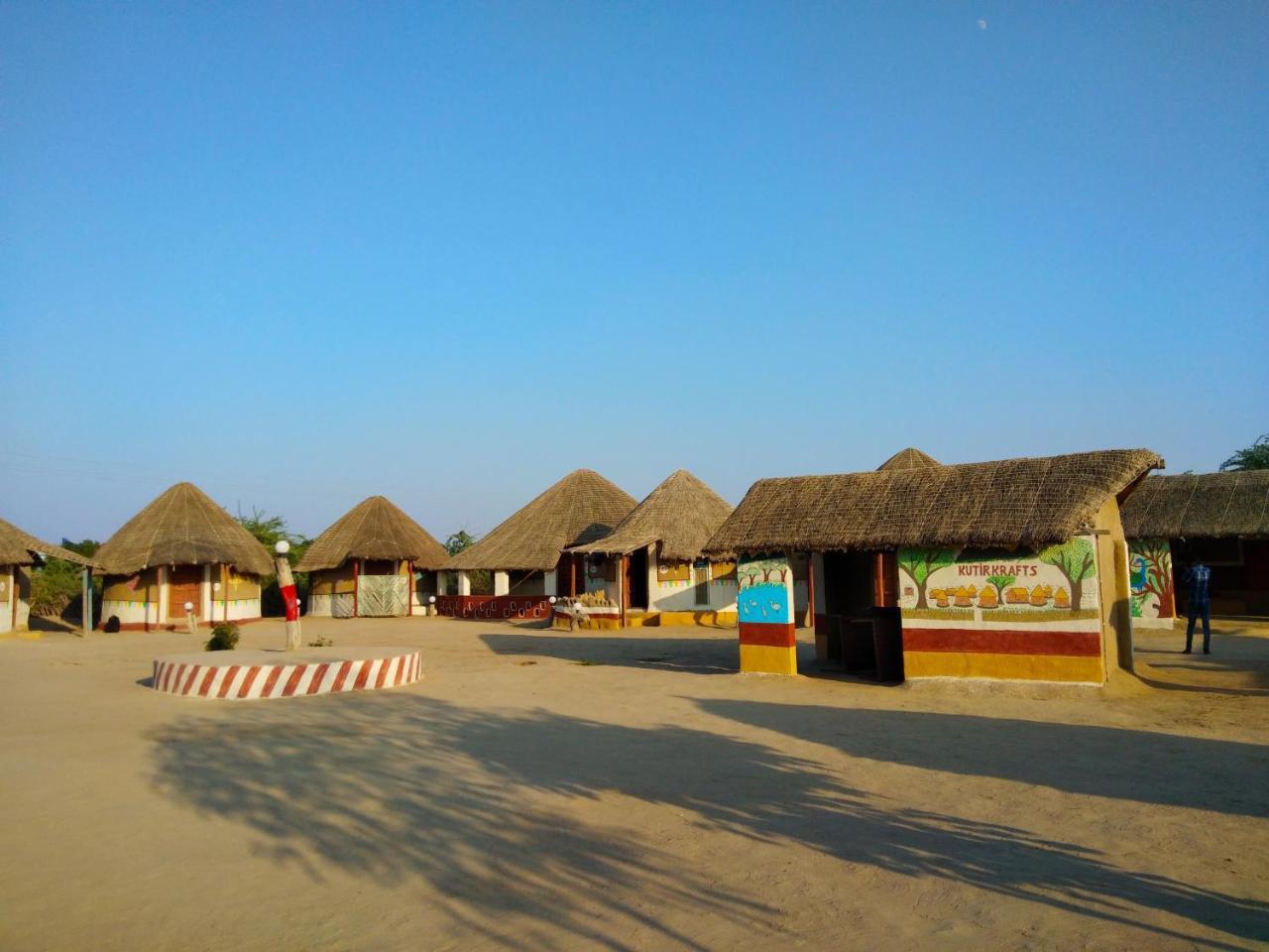 Kutir Craft Village Resort Bherandiāla Dış mekan fotoğraf